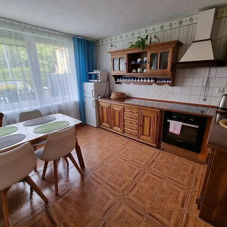Zachodni Brzeg Quarto em Acomodações Particulares Miedzyzdroje