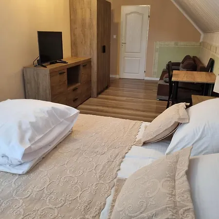 Zachodni Brzeg * 米兹多洛杰